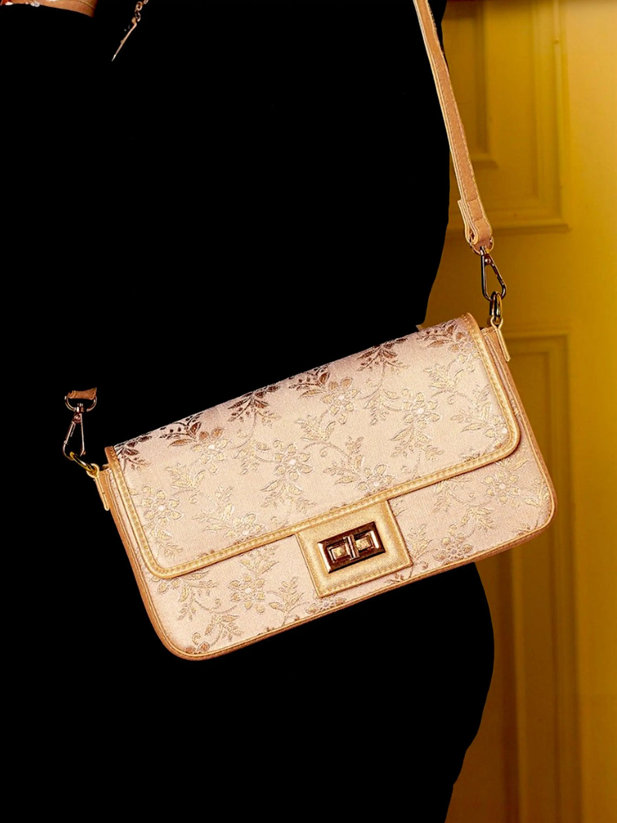 Alira Shoulder Bag - Off white Gold