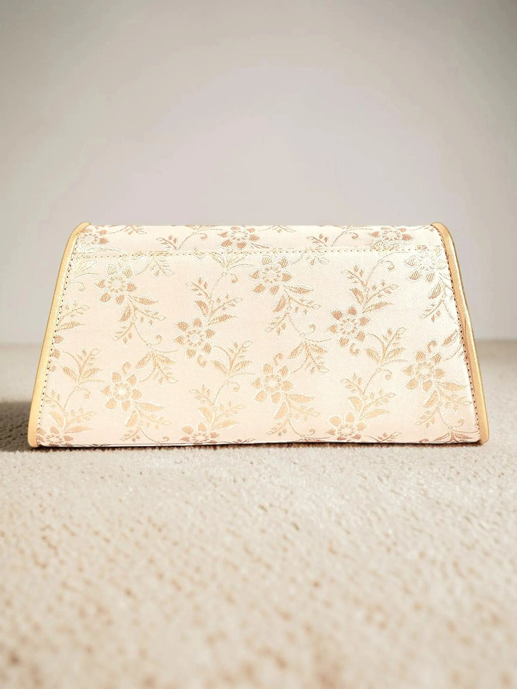 Elisa Wallet Sling - Off white Gold